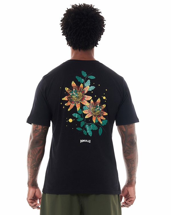 Camiseta Classic Flower Preto Knulu