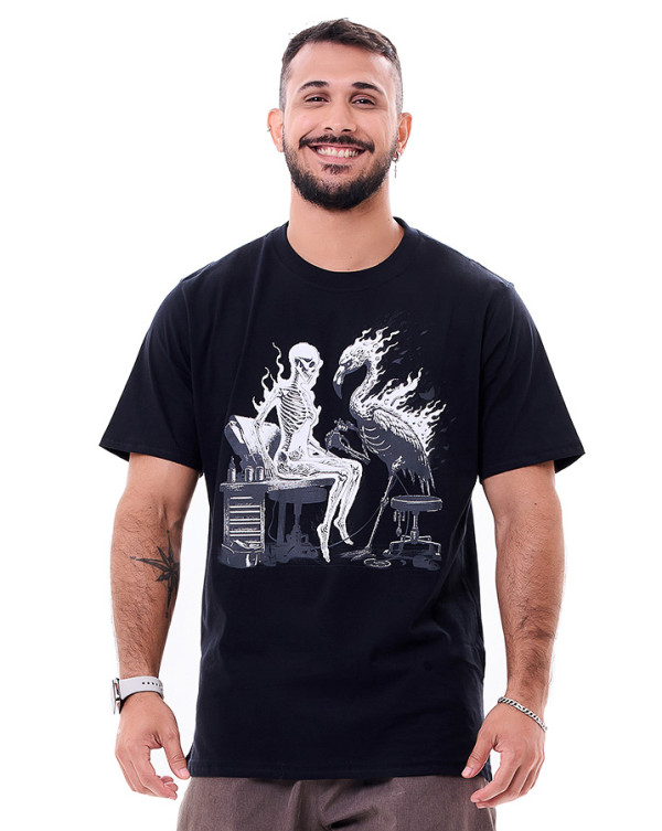 Camiseta Classic Flamingo Tattoo Preto Knulu