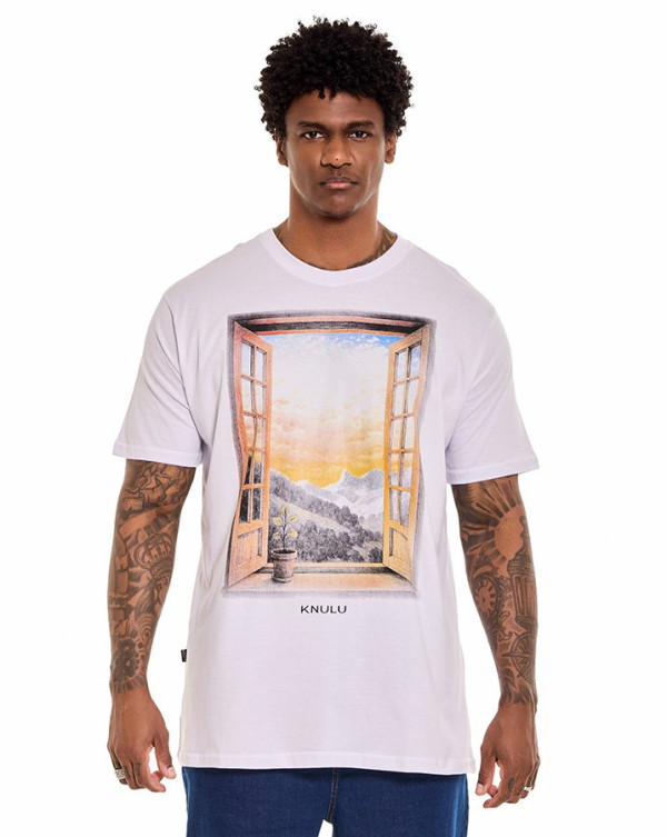 Camiseta Classic Window Branco Knulu