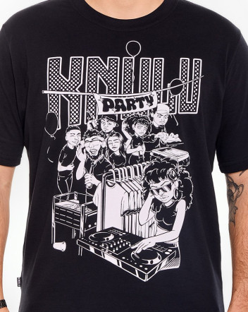 Camiseta Classic Party Preto Knulu