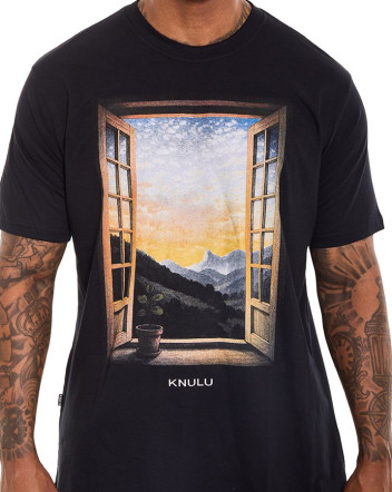 Camiseta Classic Window Preto Knulu