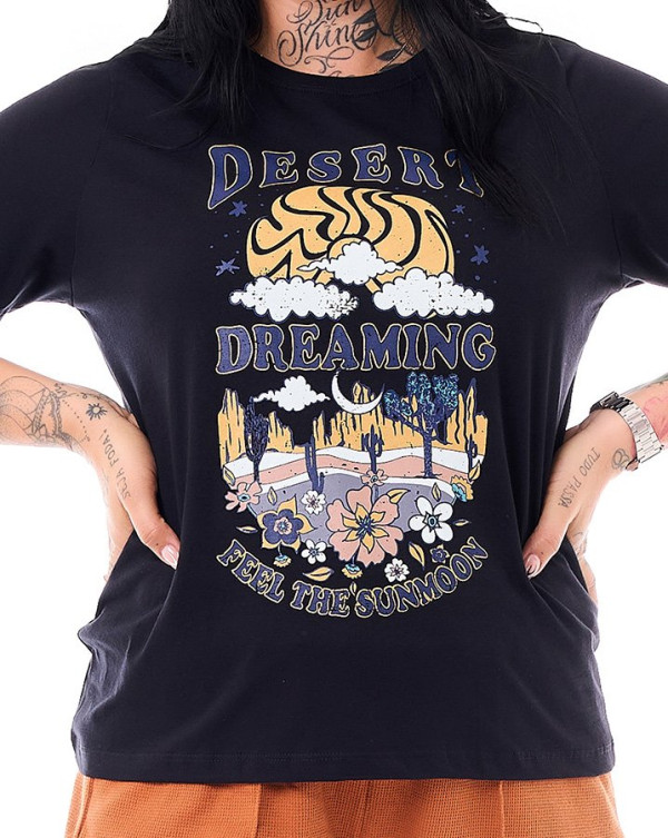 Camiseta Feminina Desert Dreaming Preto Knulu