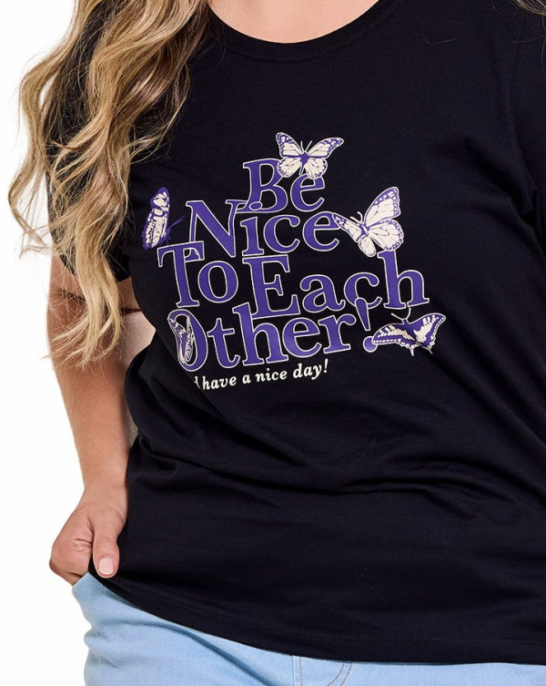 Camiseta Feminina Be Nice Preto Knulu