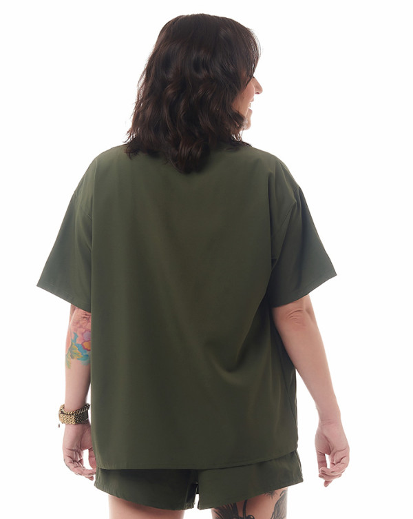 Camisa Feminina Oversized Verde Militar knulu
