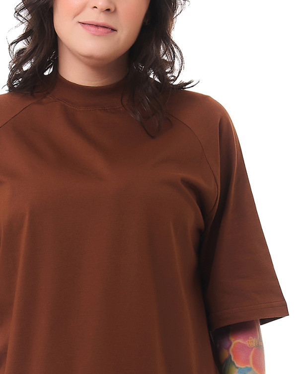 Camiseta Oversized Feminina Gola Alta Basic Marrom Knulu