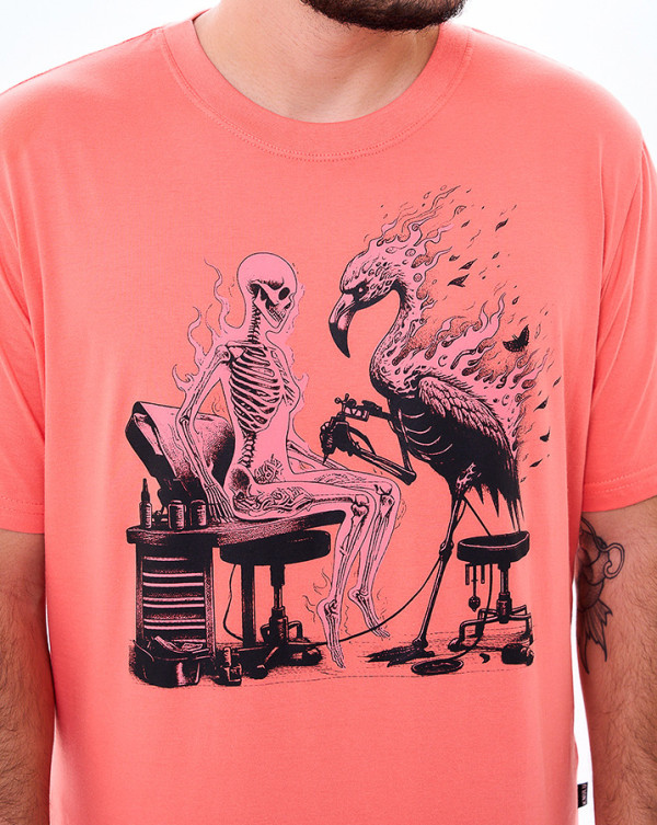Camiseta Classic Flamingo Tattoo Salmão Knulu