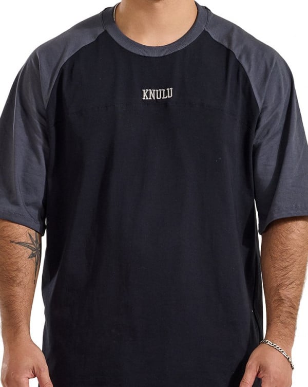 CAMISETA MASCULINA OVERSIZED RAGLAN ALGODÃO PREMIUM CUT PRETO KNULU
